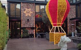 Hotel Borneo